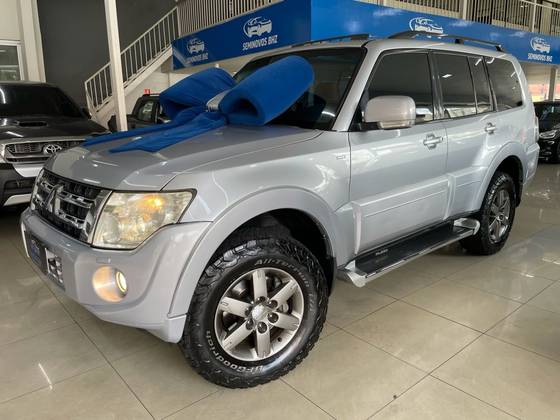 MITSUBISHI PAJERO FULL 3.2 HPE 4X4 16V TURBO INTERCOOLER DIESEL 4P AUTOMÁTICO